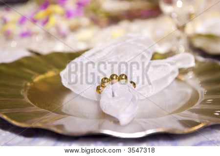Ajuste de la tabla romántica suave para boda