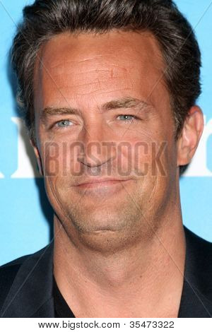 Los Angeles jul 24: Matthew Perry kommt bei der Nbc Tca Sommer 2012 Press Tour am Beverly Hilton