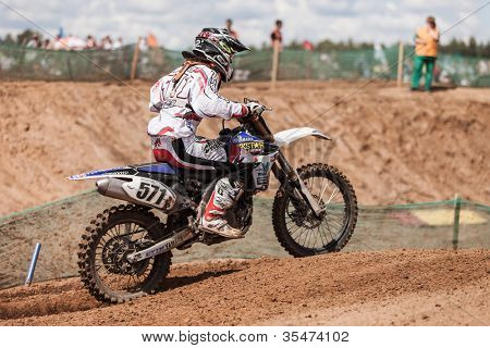 SEMIGORJE, Russland - Juli 22: Unidentified Fahrer beim Grand Prix von Russland der FIM Motocross World Champ
