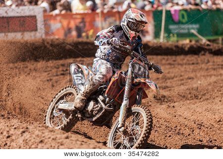 SEMIGORJE, Rusland - juli 22: Uidentificerede rider på Grand Prix af Rusland af FIM Motocross World Champ