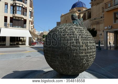 Elche, Spain - September 20, 2018:geografia De La Memoria Sculpture, Old Town Of Moorish City Of Elc