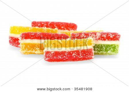 孤立在白色背景上的色彩缤纷糖果