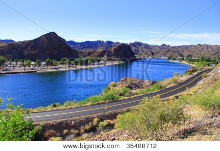 애리조나에 있는 호수 Havasu의 아름 다운 풍경