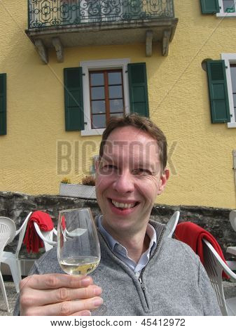 Genießen ein Glas Wein