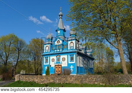 Old Ancient Wooden Church Of The Holy Life Giving Trinity. Telyadovichi Village, Kopyl District, Min