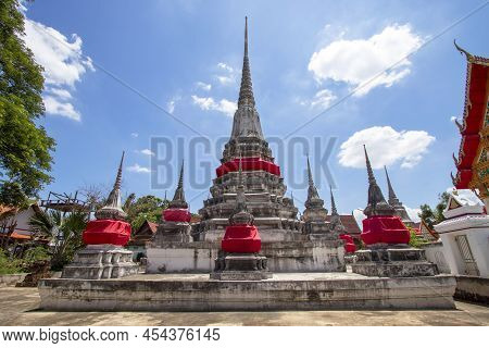 Wat Sao Thong Thong On Koh Kret Is A Popular Tourist Attraction Of Nonthaburi Province In Thailand.