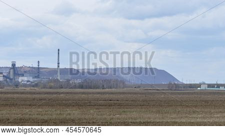 Koper For Raising Ore. Mine Buildings. Technology To Extract The Mineral From Underground. Mining. P