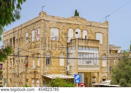 Haifa, Israel - May 13, 2022: View Of Old Buildings, In Hadar Hacarmel Neighborhood, Haifa, Israel