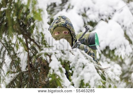 Hunter hidden in the backwoods