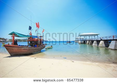 Thai wooden boat for fishing