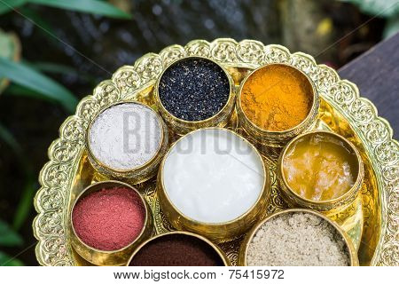 Scrubb Powder For Spa Massage