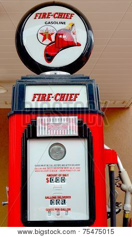 Texaco Fire Chief gas pump sign