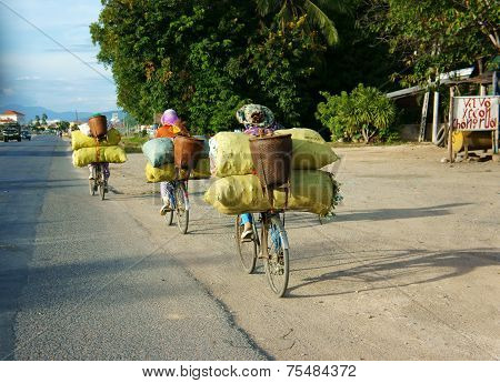 Asian Woman Ride Cycle, Transfer Overload