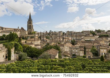 View On Centre And Church Winedistrict Saint-emilion