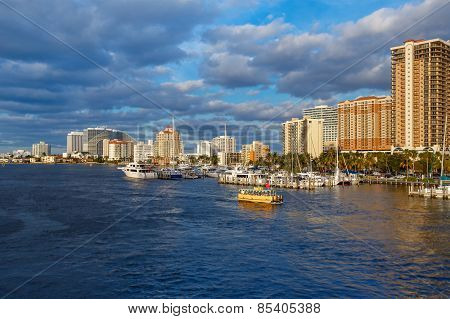 View of the Fort Lauderdale Intracoastal Waterway
