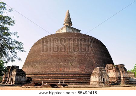 Rankoth Ancient Buddhist Stupa, Polonnaruwa, Sri Lanka