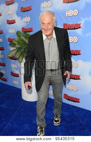 LOS ANGELES - JUN 8: Jerry Weintraub at the Premiere of HBO's 'The Brink' at the Paramount Theater at Paramount Studios on June 8, 2015 in Los Angeles, CA
