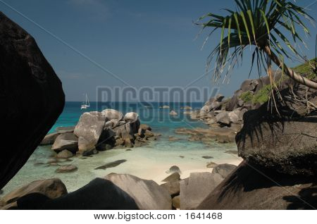 ชายหาดเกาะสิมิลัน