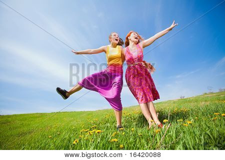 Mamma e figlia che si diverte