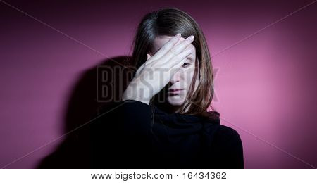 Ung kvinde lider af svær depression