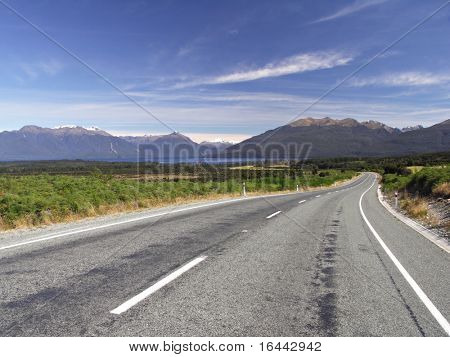ニュージーランドのサウスランドの道路