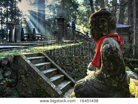 Cmentarz Okunoin w górze Koya