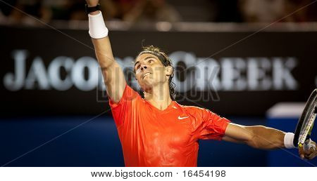MELBOURNE - 22 gennaio: Rafael Nadal di Spagna nel suo terzo turno vittoria contro Bernard Tomic dell'Australia