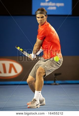 MELBOURNE - 22 gennaio: Rafael Nadal di Spagna nel suo terzo turno vittoria contro Bernard Tomic dell'Australia