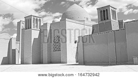 In Iran The  Antique    House
