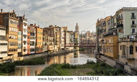 Girona (Gerona Catalunya Spain): old colorful houses along the Onyant river