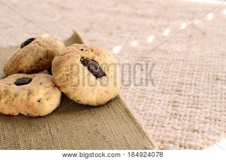 Homemade cookies with chocolate are a hundful of the window.
