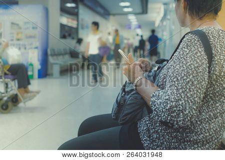 Many Patient Wait For Doctors And Nurses In The Hospital.
