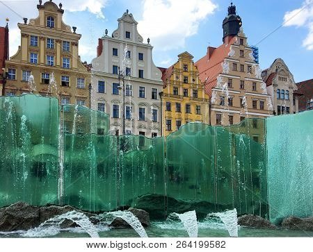 Poland, Old City Wroclaw, Fountain And Houses