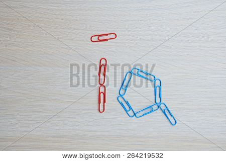 Iq Red Blue Scarper Table Studio Quality Light
