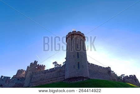Warwick, Uk - October 21: Picture Of Warwick Castle - Guys Tower On October 21, 2018 In Warwick, War