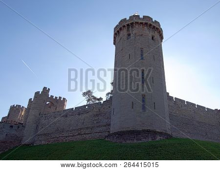 Warwick, Uk - October 21: Picture Of Warwick Castle - Guys Tower On October 21, 2018 In Warwick, War