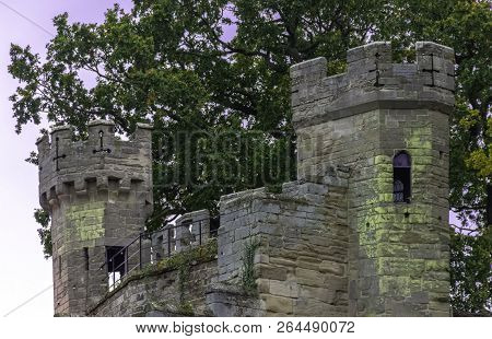Warwick, Uk - October 21: Picture Of Warwick Castle - Mound On October 21, 2018 In Warwick, Warwicks