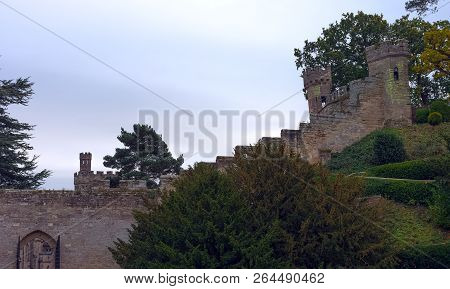 Warwick, Uk - October 21: Picture Of Warwick Castle - Mound On October 21, 2018 In Warwick, Warwicks