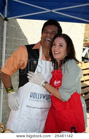 Los Angeles nov 30: Erik Estrada, Stepfanie Kramer in der Hollywood Handelskammer 17. Annu