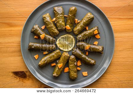 Zeytinyagli Yaprak Sarma / Stuffed Graped Leaves With Olive Oil
