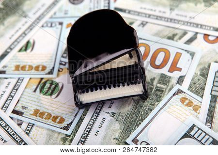 Black Piano Money Table Studio Quality Light