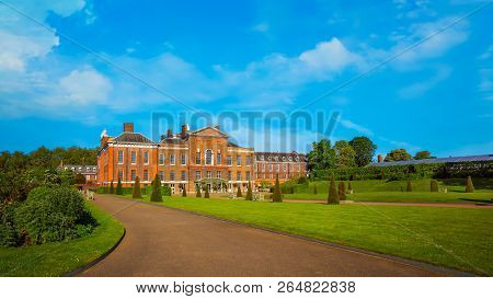 London, Uk - May 14 2018: Kensington Palace Is A Royal Residence Set In Kensington Gardens. It Has B