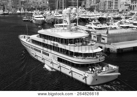 Monte Carlo, Monaco - December 08, 2009: W2 Wedge Too Yacht Go Into Sea Port. Yacht Club In Harbor. 