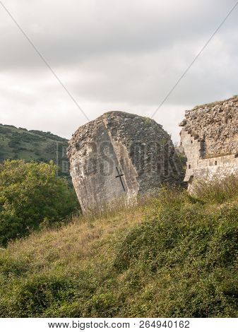 Beautiful Corfe Castle Dorset Daytime Summer Light Blue Sky Castle Ruins Medieval