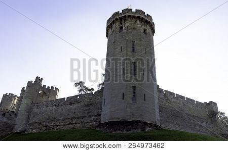 Warwick, Uk - October 21: Picture Of Warwick Castle - Guys Tower On October 21, 2018 In Warwick, War