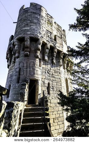Warwick, Uk - October 21: Picture Of Warwick Castle - Caesars Tower On October 21, 2018 In Warwick, 