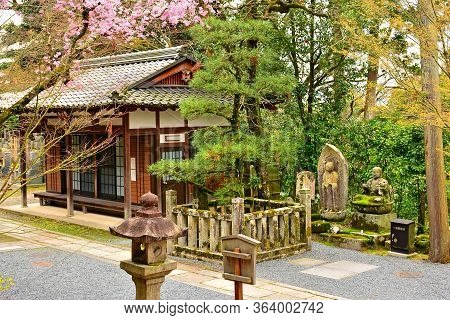 Kyoto, Jp - April 10 - Eikando Zenrinji Shrine On April 10, 2017 In Kyoto, Japan. Eikando Formally K