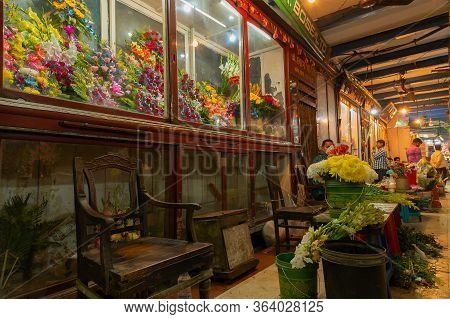 Kolkata, West Bengal, India - 29th December 2019 : Flowers Inside Showcase At Flower Market Of Espla