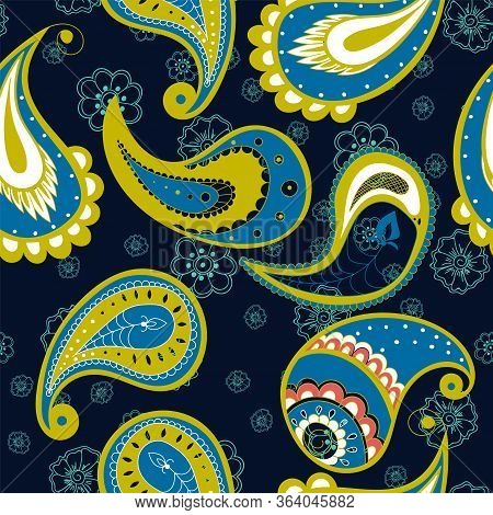 Green Floral Oriental Vector Seamless Pattern. Elegant Paisley Wallpaper. Flower Ethnic Design. Gree