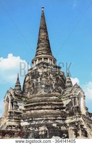 The Big Prang In The Wat Phrasisanpeth Is Famous And History Landmark Of Ayutthaya,thailand